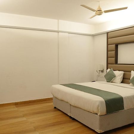 Hotel Konark Khammam Kültér fotó