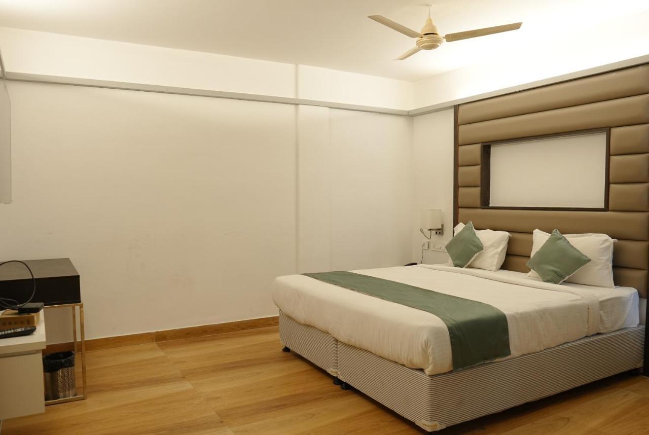 Hotel Konark Khammam Kültér fotó